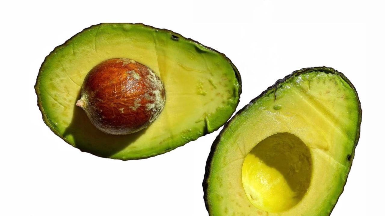 Aguacates Hass cortados